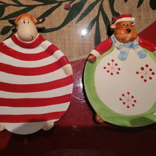 Christmas plates like new, set of 2 pieces