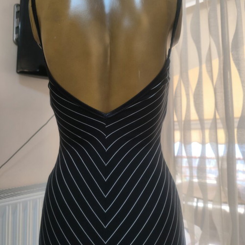 Fitted striped dress with open back, like new, black and white