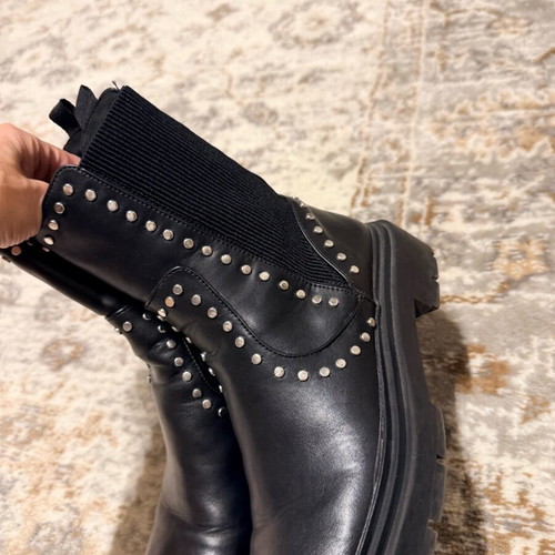 Zara boots with studs like new, black size 39