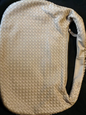 Large shoulder bag like new, beige with woven texture