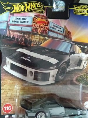 Hot Wheels Premium Porsche 935 new