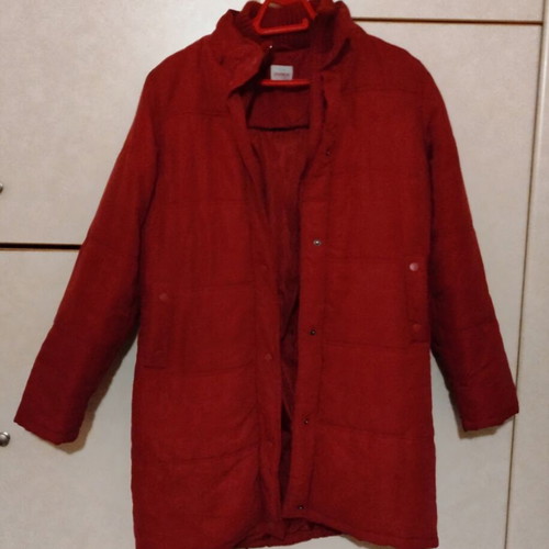 Women's thick winter jacket size M like new, red