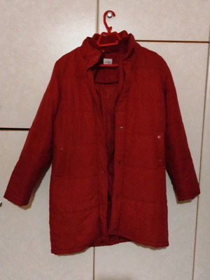 Women's thick winter jacket size M like new, red