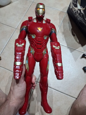 Ironman 2017 figure 35 cm like new with light and sound