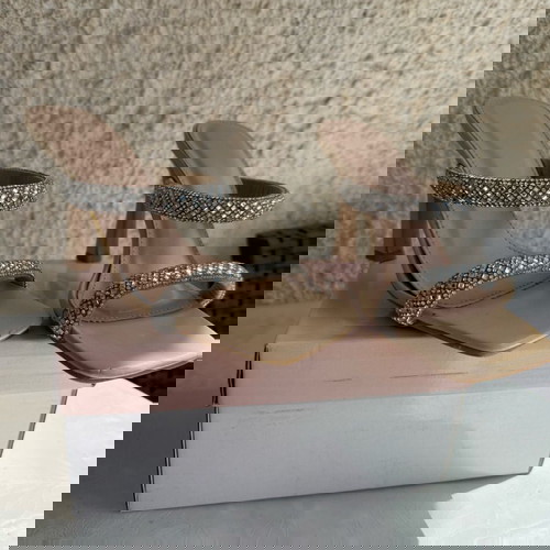 Πέδιλα με κρύσταλλα