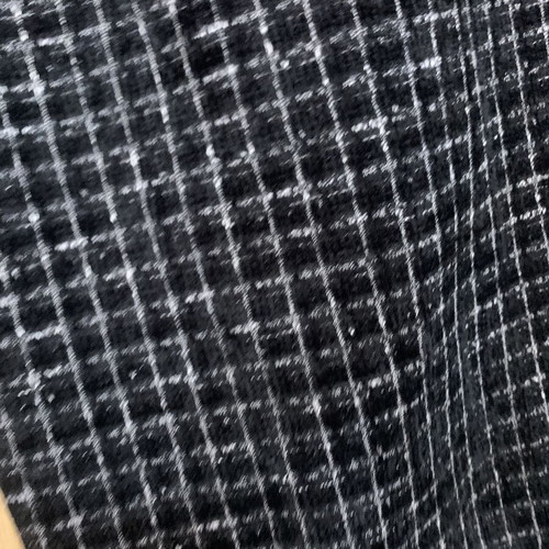 Women's checked pants with elastic waist, like new, black and white