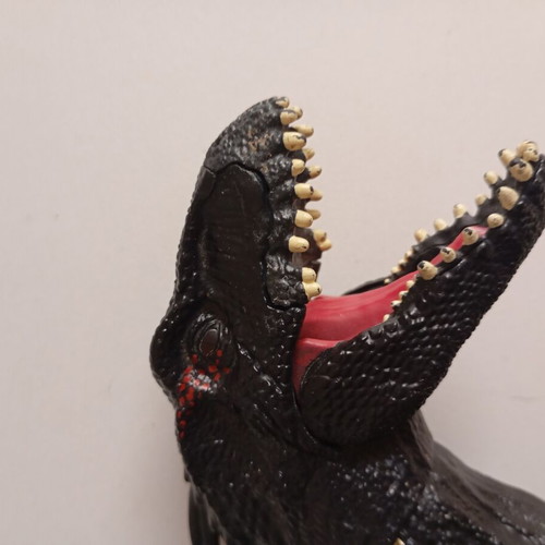 Jurassic World Attack Indoraptor action figure with sound and lights