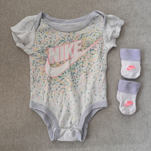 Nike romper and socks for 3-6 months new