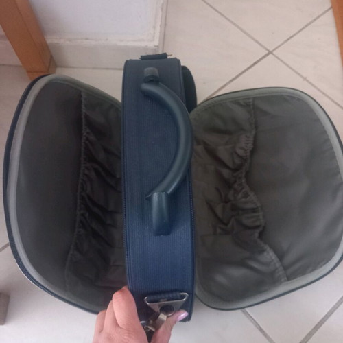 Makeup case like new, compact with strap