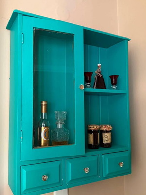 Wall cabinet used