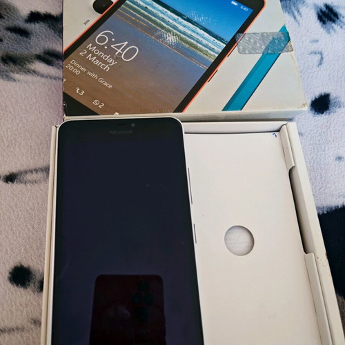 Microsoft Lumia 640 XL Dual SIM smartphone like new, white