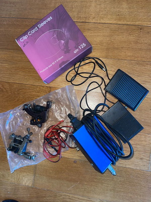 Tattoo kit like new with two tattoo motors, power supply and pedal