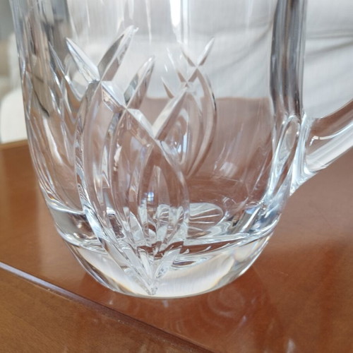 Vintage Arcoroc France Canterbury Crocus glass pitcher like new