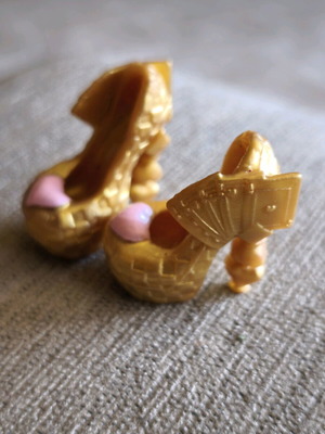 Ever After High Lizzie Heart doll shoes like new