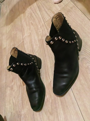 Women's ankle boots size 37 like new, black