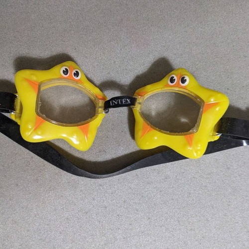 Starfish swimming goggles used, good condition