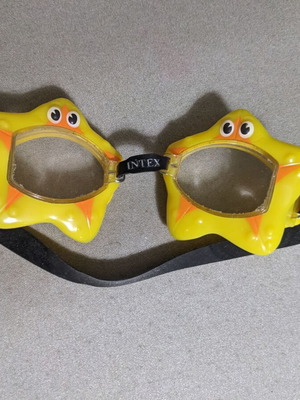 Starfish swimming goggles used, good condition