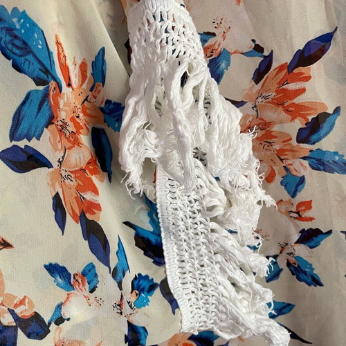 Kimono used with flowers and fringes one size beige multicolor
