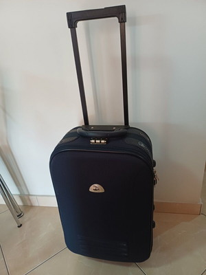 Blue fabric suitcase with 2 wheels, height 58cm, like new