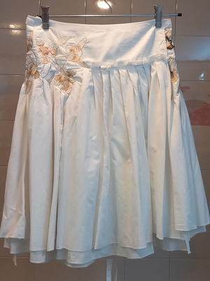 Kor&Kor white skirt used, size M, 100% cotton