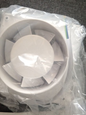 Bathroom ventilation fan