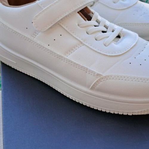 Athletic shoes like new, white with brown details, size 38