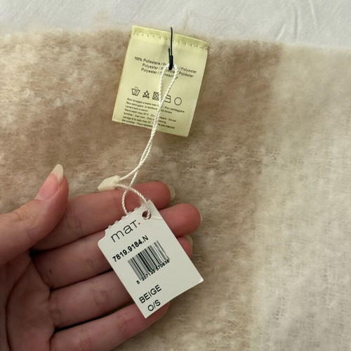 Beige wool scarf MAT new with shades of brown and ecru