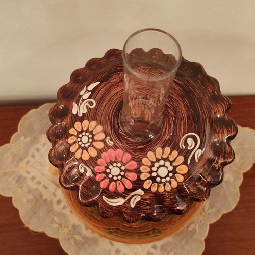 Decorative hand-painted oil lamp like new with plate