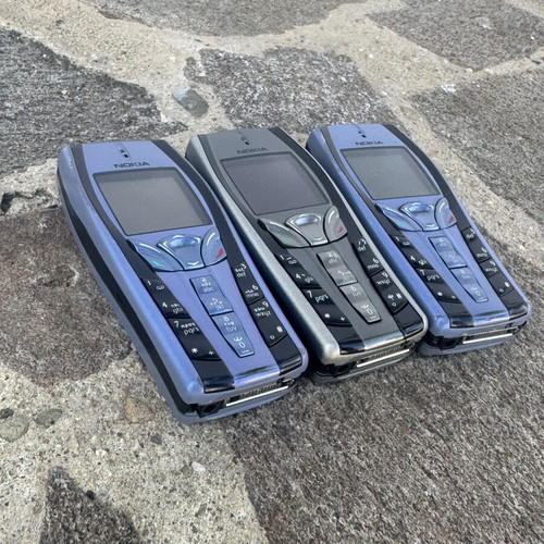 Nokia 7250i phones like new, set of 3 with original charger