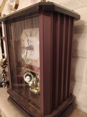 Table pendulum clock used, analog