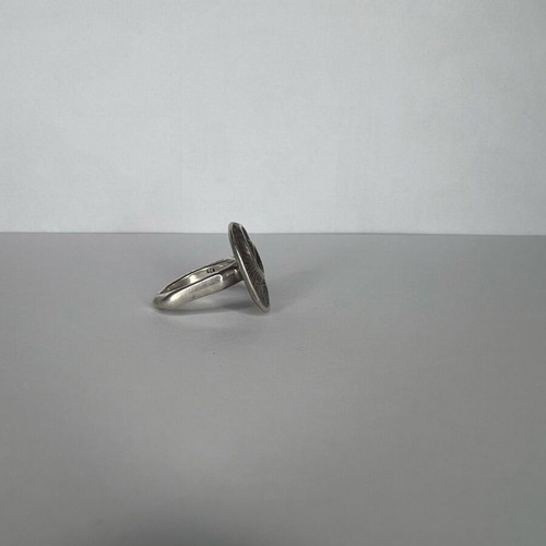 Shell ring like new, silver with 925 stamp