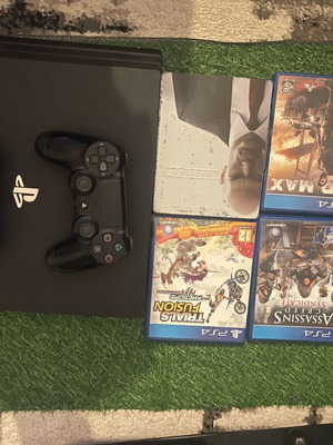 PlayStation 4 Pro 1TB like new
