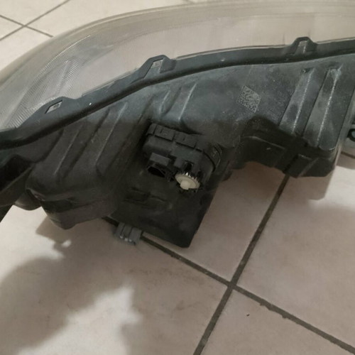 Suzuki Vitara Left Headlight hybrid, like new