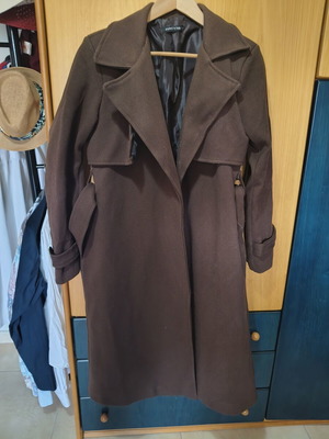 Brown coat styled in Italy, like new, size M