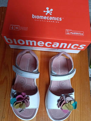 Biomecanics sandals used size 29 white with leather insole