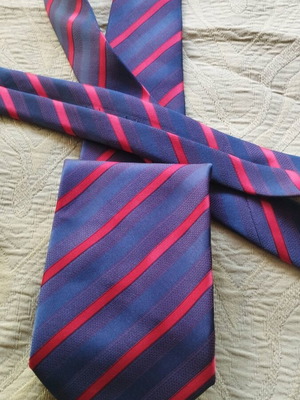 Federico tie 100% handmade embossed weave, like new, blue and purple