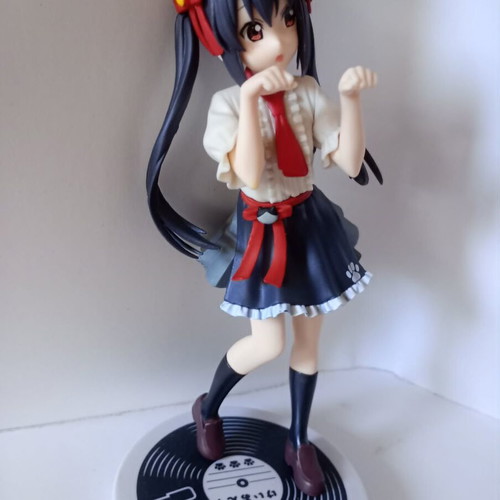 K-On! Azusa Nakano PVC Statue new, 21cm