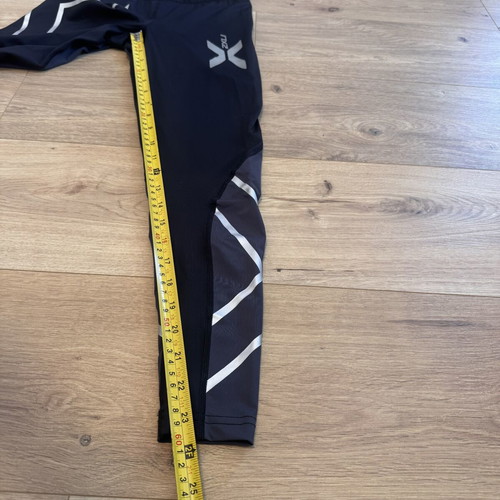 2XU Womens Elite Wind Defence Compression 7/8 Tights Black Small like new
