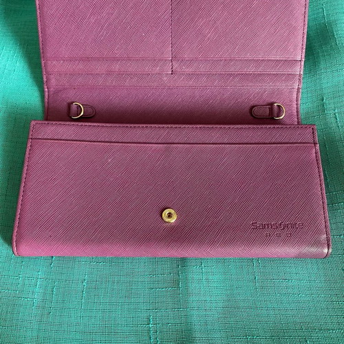 Samsonite bag used with some marks