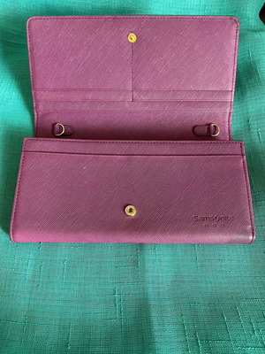Samsonite bag used with some marks