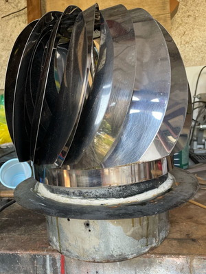Rotating chimney cap for 250 mm flue used, heavy-duty