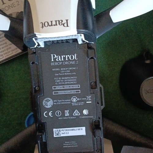 Parrot Bebop 2 drone like new with 2 chargers and 8 propellers for parts