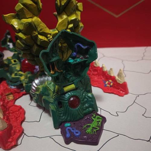 Mighty Max Storms Dragon Island like new
