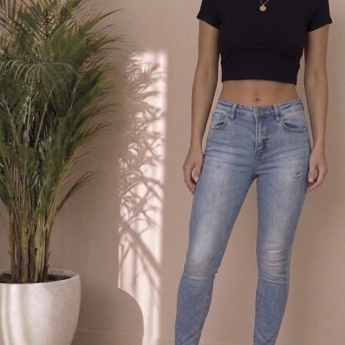 Stradivarius Slim Fit High Rise Blue Jeans like new, size L