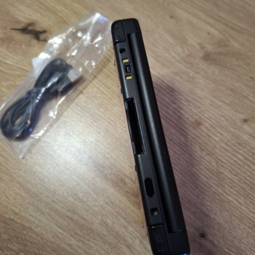 Nintendo 3DS XL Black and Red like new