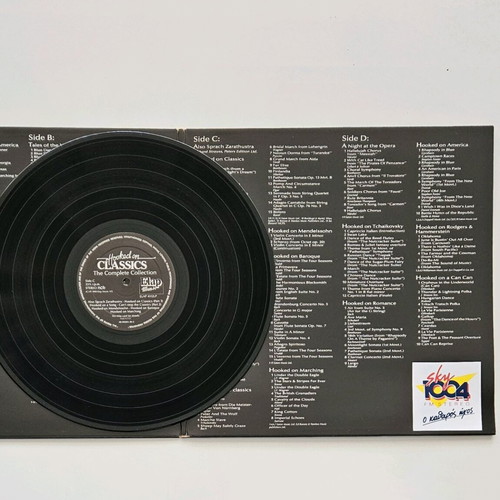 Hooked On Classics double vinyl record like new, 1990 collection