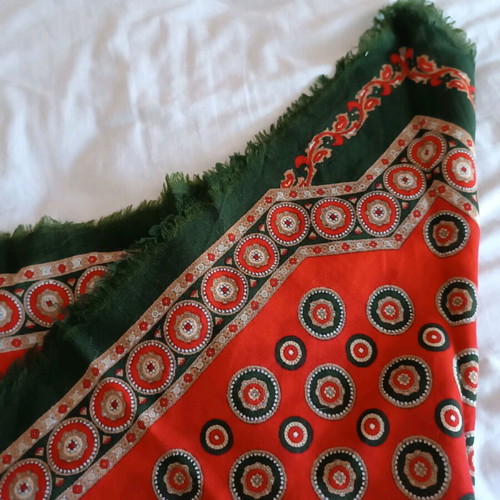Vintage multifunctional scarf like new