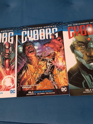DC Cyborg comics set of 3 like new, English