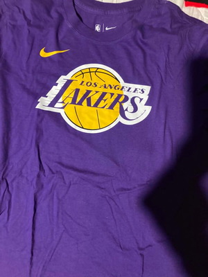 T-shirt Nike Lakers M σαν καινούργιο, μωβ
