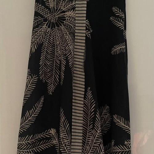 Moutaki linen dress like new, long with pockets and zipper